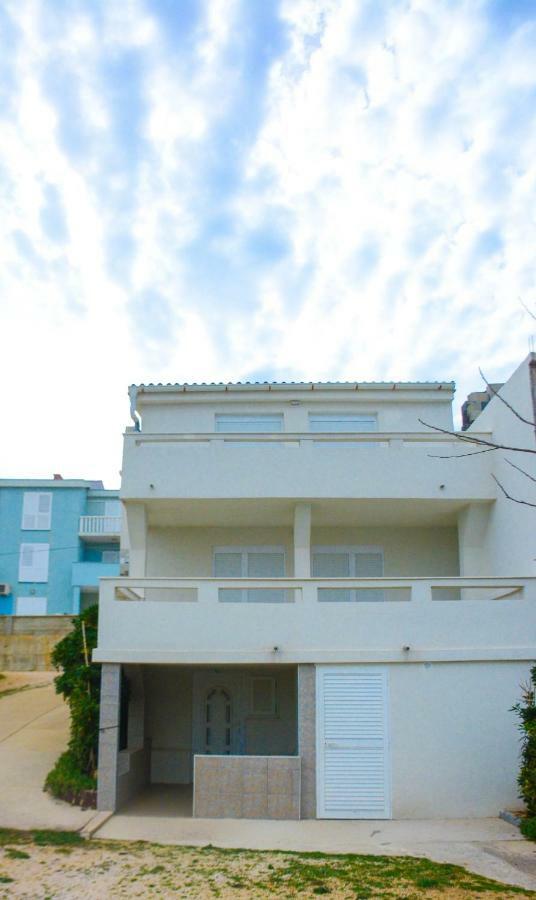Apartment E&M พาก ภายนอก รูปภาพ